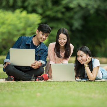 Aprovecha bien el curso escolar: los mejores trabajos para estudiantes