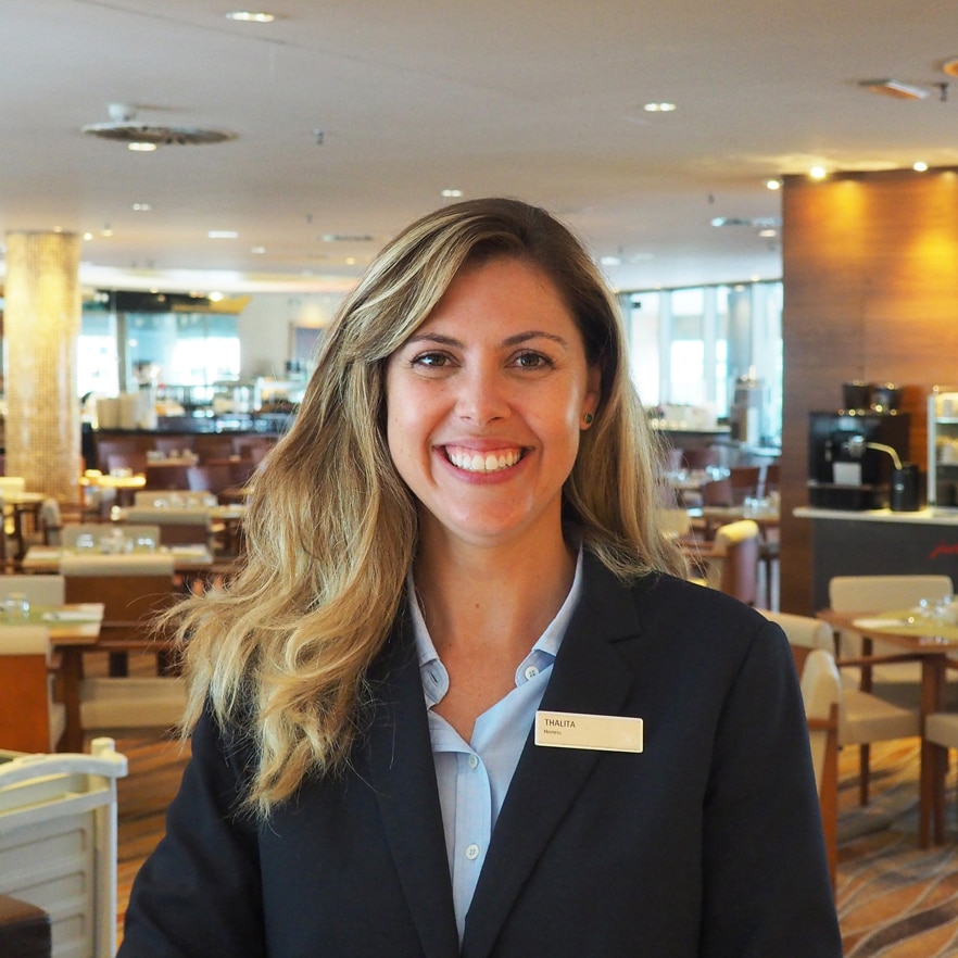Hilton Of Spain, Información corporativa y equipo de trabajo